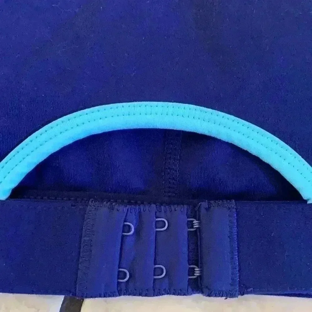 Fabletics - Picture 3 of 3